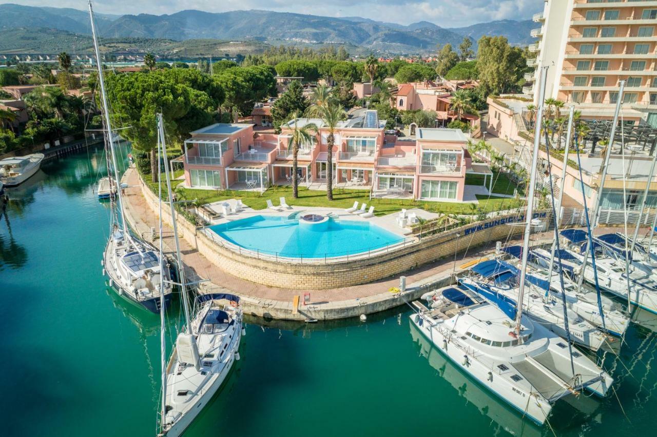 Residence Delfino, Portorosa 富尔纳里 外观 照片