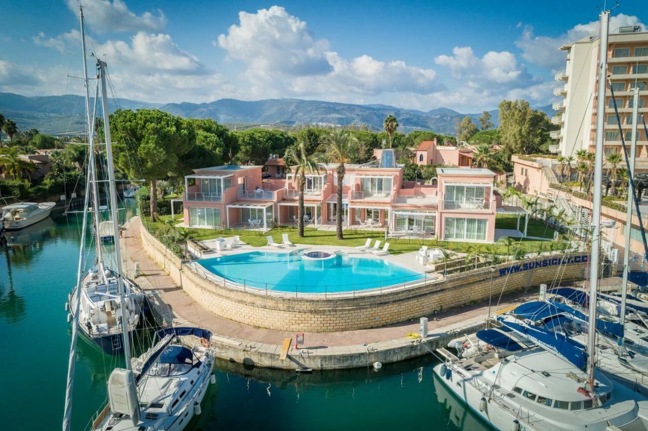 Residence Delfino, Portorosa 富尔纳里 外观 照片