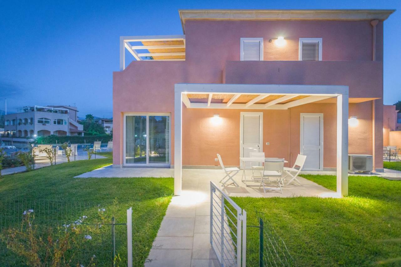 Residence Delfino, Portorosa 富尔纳里 外观 照片