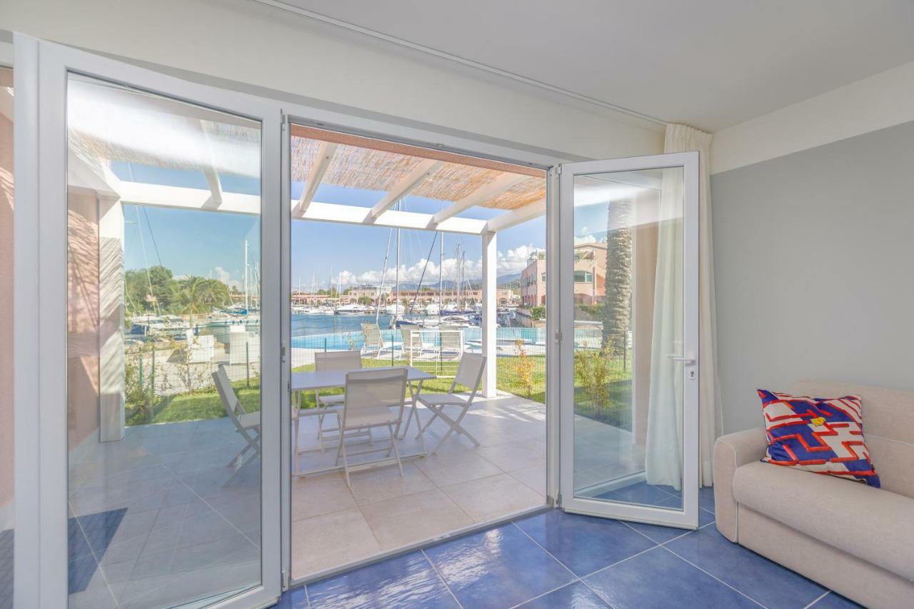 Residence Delfino, Portorosa 富尔纳里 外观 照片
